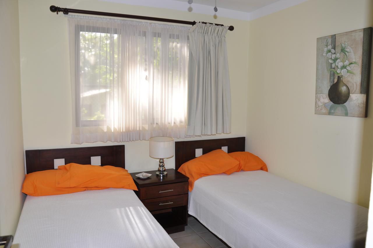 Playas del Coco Villa Riviera 2 Bedroom Townhouse חדר תמונה